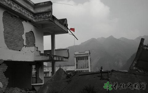 四川自貢榮縣地震 發(fā)生地震時該怎么辦