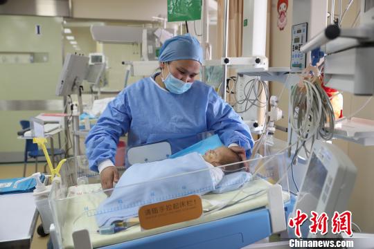 跨越兩千里接力救治 蒙古國先心病患兒上海重獲新生 跨越兩千里接力救治 蒙古國先心病患兒上海重獲新生