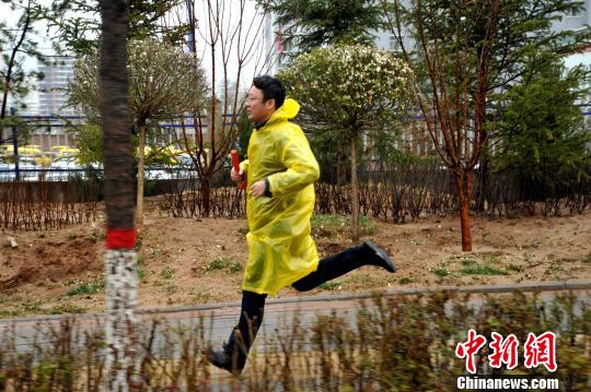 “癌癥大省”青海健康接力跑呼吁“抗癌路上·你我同贏” “癌癥大省”青海健康接力跑呼吁“抗癌路上·你我同贏”