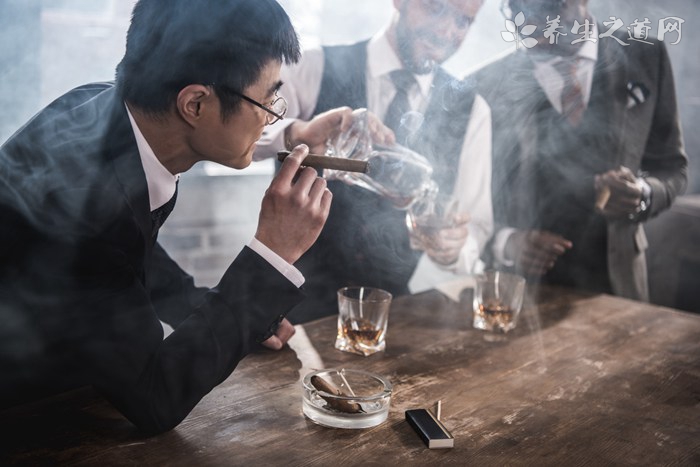 地上一個煙頭扣環(huán)衛(wèi)7元 吸煙的危害有哪些