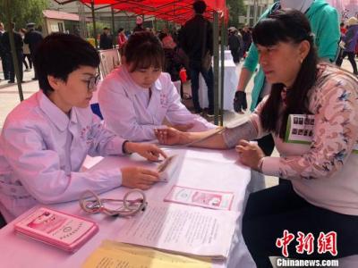 專家學(xué)者聚焦西部護(hù)理發(fā)展 冀提升內(nèi)涵探和諧護(hù)患關(guān)系