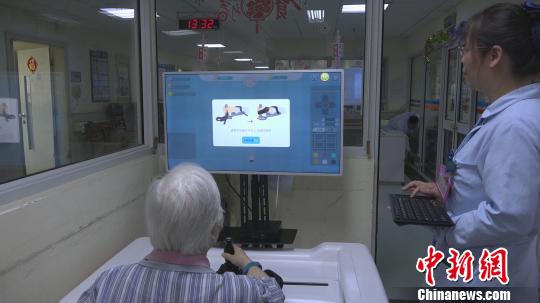 阿爾茨海默病引關注 醫生解答家人能做什么?-易網健康<a href=http://m.aoa7937.com/jkys/ target=_blank class=infotextkey>養生</a>網 阿爾茨海默病引關注 醫生解答家人能做什么?