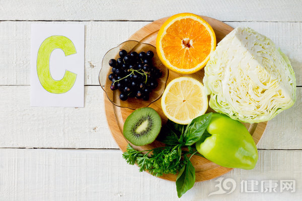 維生素C可預(yù)防新冠病毒？濫用維C，危害可不少