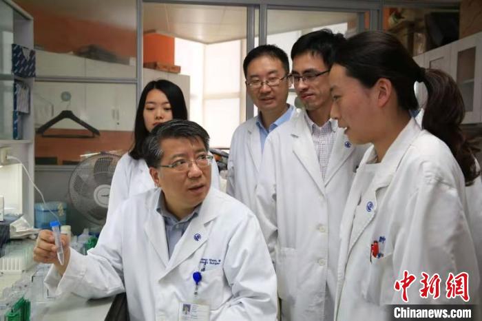 中國專家獲得多項研究成果助“最難治乳腺癌”患者獲精準治療-易網健康<a href=http://m.aoa7937.com/jkys/ target=_blank class=infotextkey>養生</a>網 中國專家獲得多項研究成果助“最難治乳腺癌”患者獲精準治療