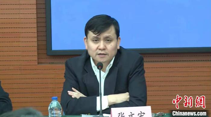 張文宏:新發病例印證今年冬春季疫情風險存在-易網健康<a href=http://m.aoa7937.com/jkys/ target=_blank class=infotextkey>養生</a>網 張文宏:新發病例印證今年冬春季疫情風險存在
