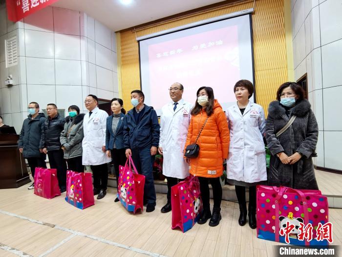 天生“挑食家”!業界呼吁關注罕見病苯丙酮尿癥降低出生缺陷-易網健康<a href=http://m.aoa7937.com/jkys/ target=_blank class=infotextkey>養生</a>網 天生“挑食家”!業界呼吁關注罕見病苯丙酮尿癥降低出生缺陷