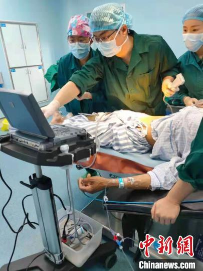 “輸血”與“造血”并舉 上海助力打通云南民眾看病“最后一公里”-易網(wǎng)健康<a href=http://m.aoa7937.com/jkys/ target=_blank class=infotextkey>養(yǎng)生</a>網(wǎng) “輸血”與“造血”并舉 上海助力打通云南民眾看病“最后一公里”