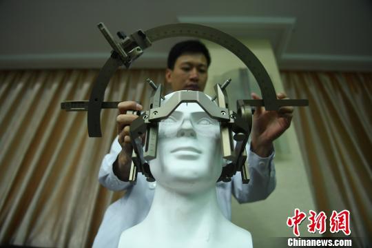 中國帕金森病患者超300萬 不是“手抖”那么簡單!-易網健康養生網 中國帕金森病患者超300萬 不是“手抖”那么簡單!