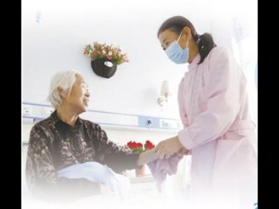 “長(zhǎng)護(hù)險(xiǎn)”讓養(yǎng)老更有保障（民生視線(xiàn)）