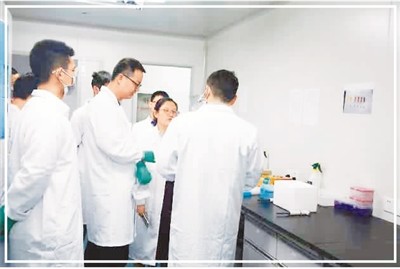 破解基因密碼助力癌癥早篩(家國(guó)情懷報(bào)效桑梓(10))-易網(wǎng)健康<a href=http://m.aoa7937.com/jkys/ target=_blank class=infotextkey>養(yǎng)生</a>網(wǎng) 破解基因密碼助力癌癥早篩(家國(guó)情懷報(bào)效桑梓(10))
