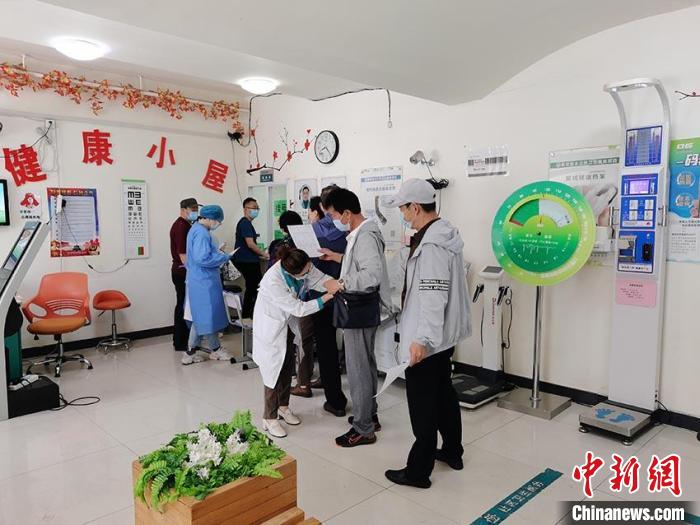 長春力推“家庭醫生”服務 打通分級診療“任督二脈”-易網健康<a href=http://m.aoa7937.com/jkys/ target=_blank class=infotextkey>養生</a>網 長春力推“家庭醫生”服務 打通分級診療“任督二脈”