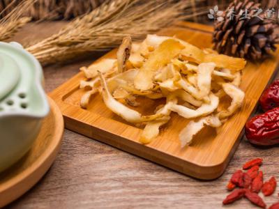 慶豐包子鋪顧客排到400多號(hào) 排隊(duì)半小時(shí)為合影