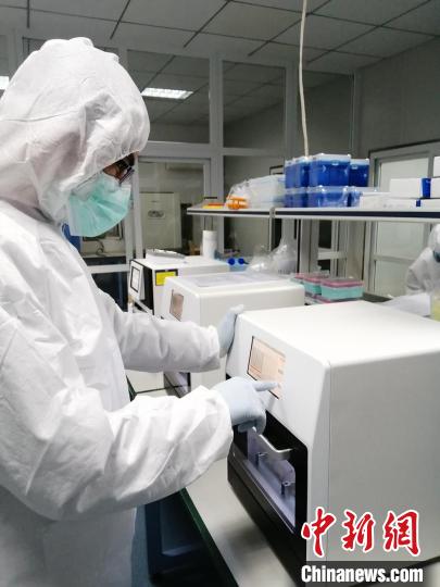中國企業自主研發新冠+甲乙流聯合檢測試劑盒獲批上市-易網健康<a href=http://m.aoa7937.com/jkys/ target=_blank class=infotextkey>養生</a>網 中國企業自主研發新冠+甲乙流聯合檢測試劑盒獲批上市