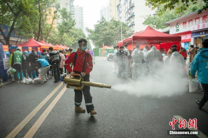 本輪疫情累計感染者破千,已有這些向好趨勢!-易網(wǎng)<a href=http://m.aoa7937.com/ target=_blank class=infotextkey>健康養(yǎng)生</a>網(wǎng) 本輪疫情累計感染者破千,已有這些向好趨勢!