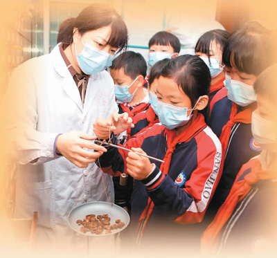 看中醫更方便用中藥更放心-易網<a href=http://m.aoa7937.com/ target=_blank class=infotextkey>健康養生</a>網 看中醫更方便用中藥更放心