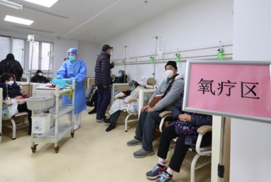 一線直擊：上海社區(qū)醫(yī)院助力重癥救治“關口前移”