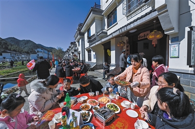 餐飲消費市場加快恢復向好(深度觀察)-易網健康<a href=http://m.aoa7937.com/jkys/ target=_blank class=infotextkey>養生</a>網 餐飲消費市場加快恢復向好(深度觀察)