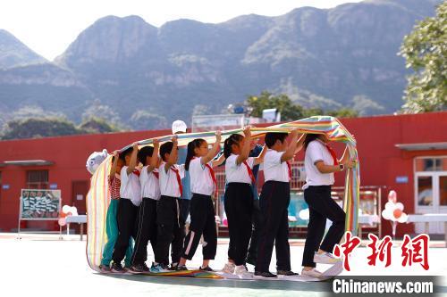 北京275所受災(zāi)學(xué)校如期開學(xué) “開學(xué)第一課”關(guān)注心理健康