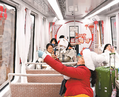 春運路上,你的行李箱裝了啥?-易網<a href=http://m.aoa7937.com/ target=_blank class=infotextkey>健康養生</a>網 春運路上,你的行李箱裝了啥?
