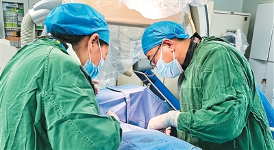 以心護心,守護雪域高原“生命之脈”-易網健康<a href=http://m.aoa7937.com/jkys/ target=_blank class=infotextkey>養生</a>網 以心護心,守護雪域高原“生命之脈”