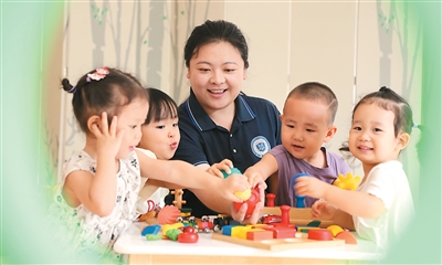 大學要培養“帶娃專家”了(育見·新專業)-易網<a href=http://m.aoa7937.com/ target=_blank class=infotextkey>健康養生</a>網 大學要培養“帶娃專家”了(育見·新專業)