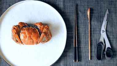 吃蟹是件風雅事，正確的吃蟹方式是這樣的，誤食有害健康哦
