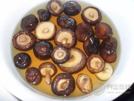 如何挑選干香菇？泡完干香菇的水千萬別倒