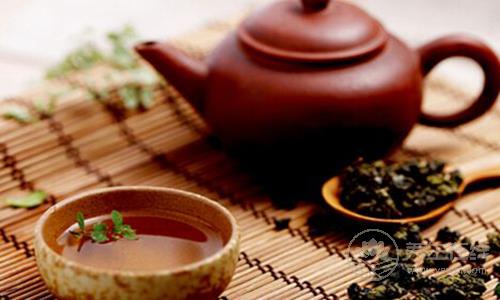 五類人絕不能喝涼茶 脾胃虛弱的人喝涼茶傷胃