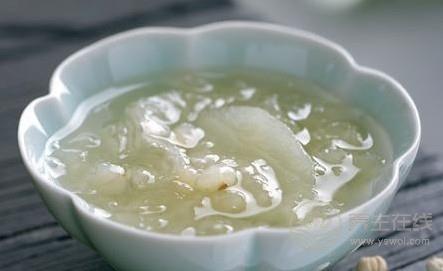 黑白配營養(yǎng)加倍 黑木耳和白木耳搭配益壽抗衰老