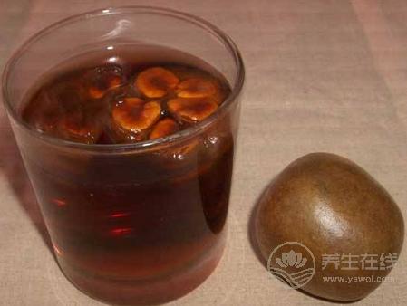 嗓子疼時不妨嘗試這些妙招，省錢又實用！