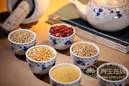 秋燥易便秘！哪些食物可迅速緩解便秘
