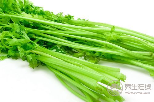 口臭是身體內(nèi)部疾病四種食物去口臭