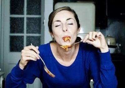 中午吃的比較多感覺(jué)很撐需要怎樣解決