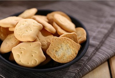 磨牙餅干適合在幾個(gè)月的時(shí)候給寶寶吃