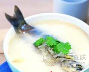 五款藥膳可助于豐胸-易網健康<a href=http://m.aoa7937.com/jkys/ target=_blank class=infotextkey>養(yǎng)生</a>網 五款藥膳可助于豐胸