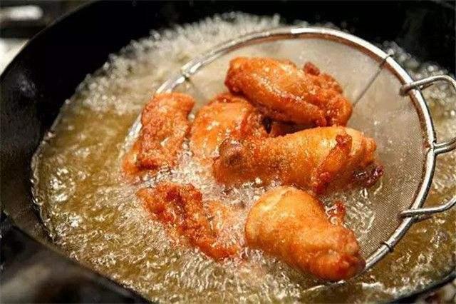 周期短的人一般不明白吃,中醫大師:人一但到中年,4種食材要少吃-易網<a href=http://m.aoa7937.com/ target=_blank class=infotextkey>健康養生</a>網 周期短的人一般不明白吃,中醫大師:人一但到中年,4種食材要少吃