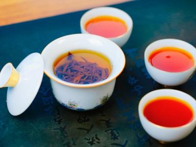 濕氣重的人喝紅茶可以祛濕氣嗎 喝紅茶會增加體內(nèi)濕氣嗎