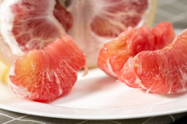 吃葡萄柚對肝臟健康有益嗎-易網(wǎng)<a href=http://m.aoa7937.com/ target=_blank class=infotextkey>健康養(yǎng)生</a>網(wǎng) 吃葡萄柚對肝臟健康有益嗎