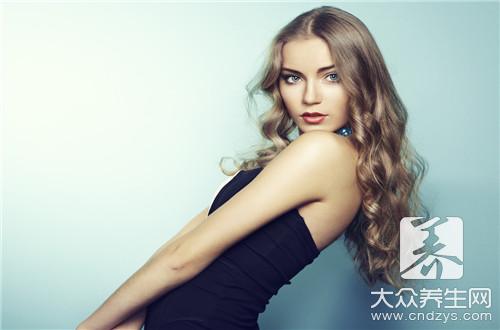 女人床上這行為必引來老公的癲狂