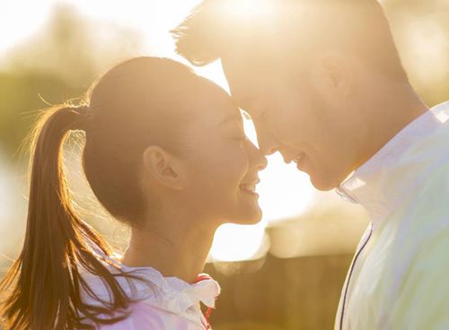 女人私語性經驗豐富該不該告訴未婚夫 過去的性經歷影響婚姻生活嗎-易網<a href=http://m.aoa7937.com/ target=_blank class=infotextkey>健康養生</a>網 女人私語性經驗豐富該不該告訴未婚夫 過去的性經歷影響婚姻生活嗎