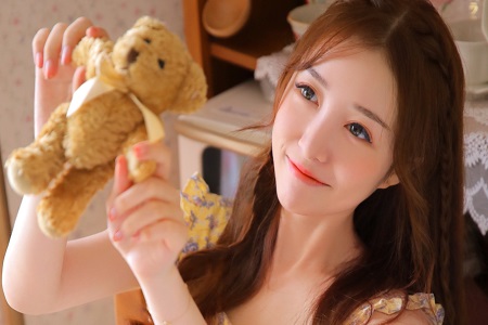 出軌的妻子和司機滾床單 被我捉奸在床當我面做床戲