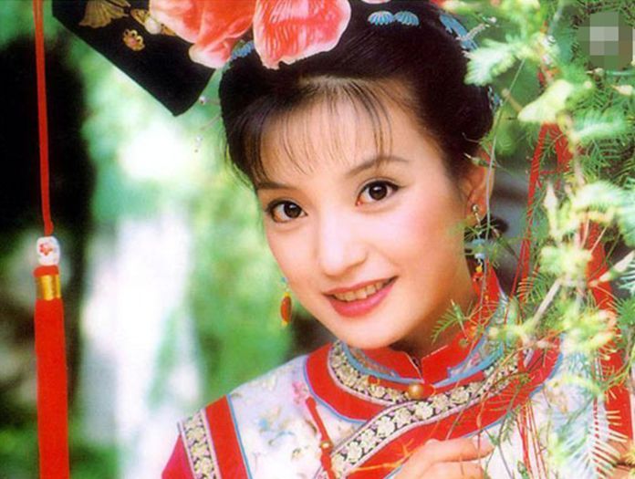 現實版“重返20歲”，42歲趙薇從中年到小仙女的勵志蛻變