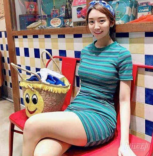 因過于干瘦被吐槽像骷髏家，健身3年后擁有一雙粗腿被稱女神