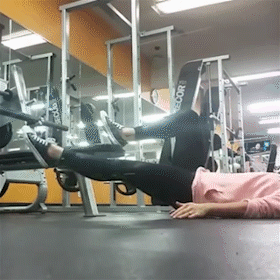 健身勵志！35歲保潔阿姨變性感女模