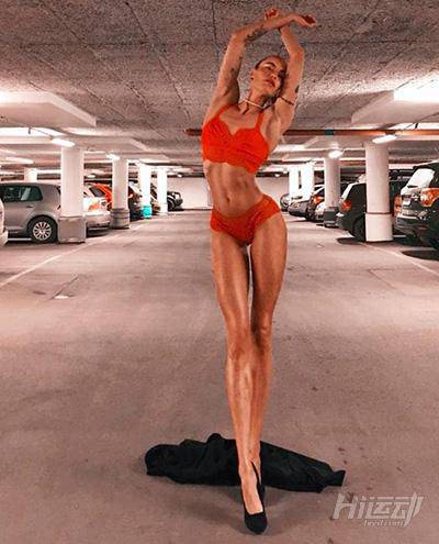 脖子以下全是腿，這位34歲辣媽腿長108cm！