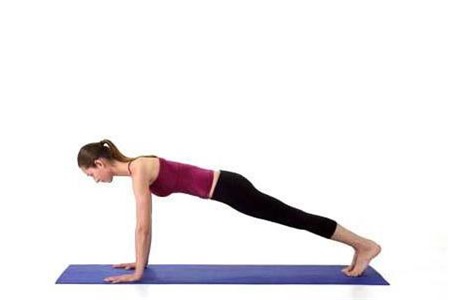 瘦腿、瘦腰的瑜伽動作，女性堅持每日練習早日變苗條