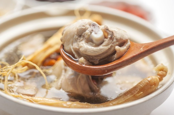 減肥時候每天 吃水煮雞胸肉終于瘦了-易網健康<a href=http://m.aoa7937.com/jkys/ target=_blank class=infotextkey>養生</a>網 減肥時候每天 吃水煮雞胸肉終于瘦了
