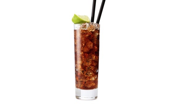減肥者必知的飲料熱量須知 看看哪些飲料適合減肥時(shí)喝-易網(wǎng)健康<a href=http://m.aoa7937.com/jkys/ target=_blank class=infotextkey>養(yǎng)生</a>網(wǎng) 減肥者必知的飲料熱量須知 看看哪些飲料適合減肥時(shí)喝