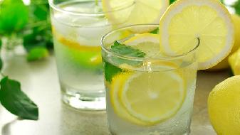 減肥妙招 飲食秘訣:怎樣才能少吃?-易網(wǎng)健康<a href=http://m.aoa7937.com/jkys/ target=_blank class=infotextkey>養(yǎng)生</a>網(wǎng) 減肥妙招 飲食秘訣:怎樣才能少吃?