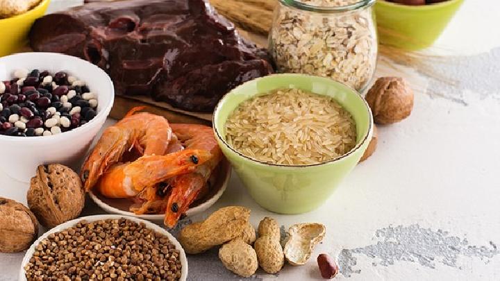低卡熱量減肥零食有哪些?巧克力也是減肥食物-易網(wǎng)健康<a href=http://m.aoa7937.com/jkys/ target=_blank class=infotextkey>養(yǎng)生</a>網(wǎng) 低卡熱量減肥零食有哪些?巧克力也是減肥食物